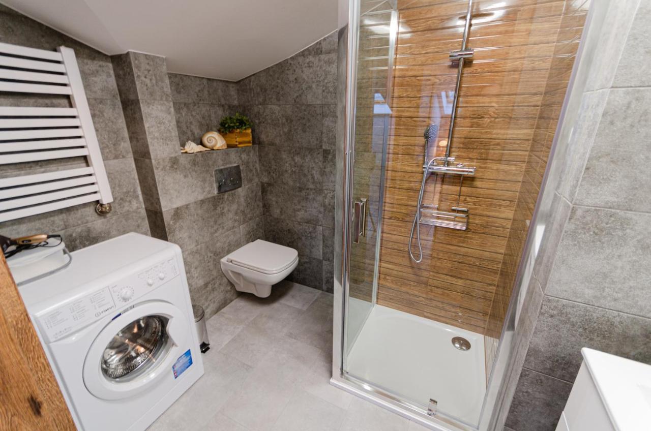 Bronowicka Premium Apartment - 52M2 With Private Parking Cracóvia Exterior foto