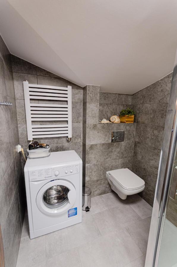 Bronowicka Premium Apartment - 52M2 With Private Parking Cracóvia Exterior foto